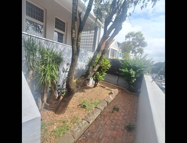2 BEDROOM HOUSE TO LET IN ESSENWOOD